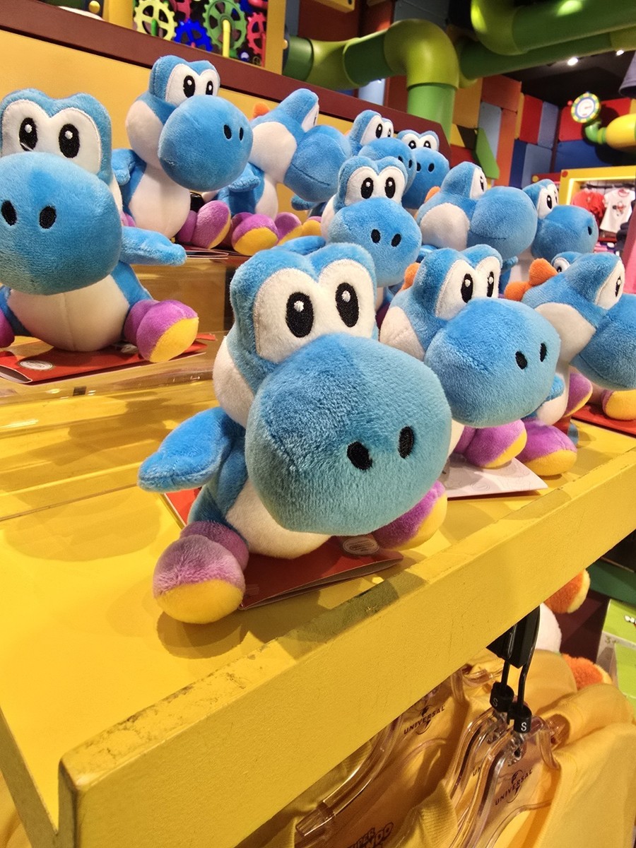 Yoshi Shoulder Pal Universal Studios Fan Fest Nights exclusive