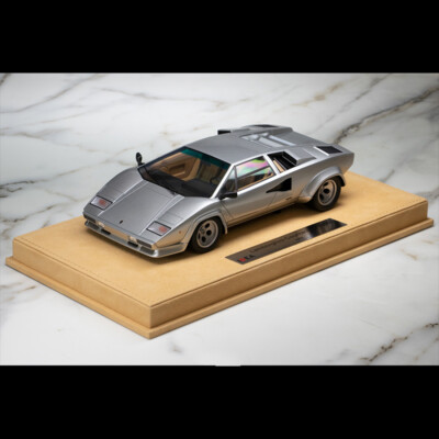 Make Up 1:18 Autos Lamborghini Countach LP5000s 1982 Silber