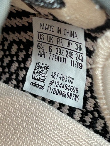 Size UK 6 - adidas Yeezy Boost 350 V2 Yecheil Non-Reflective (FW5190) - 第 5/13 張圖片