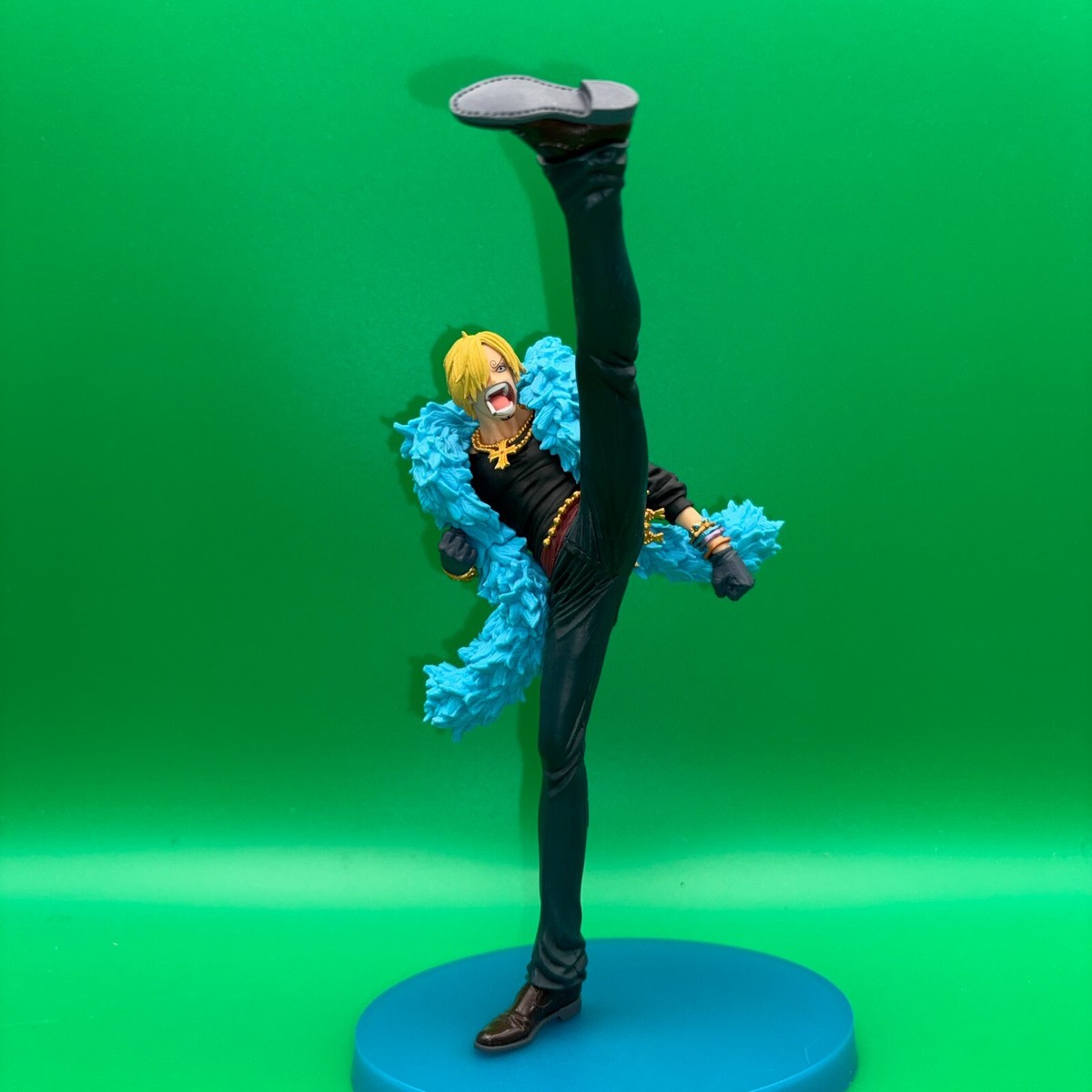 One Piece 20th anniversary Ichiban Kuji Figure Bandai Luffy Nami