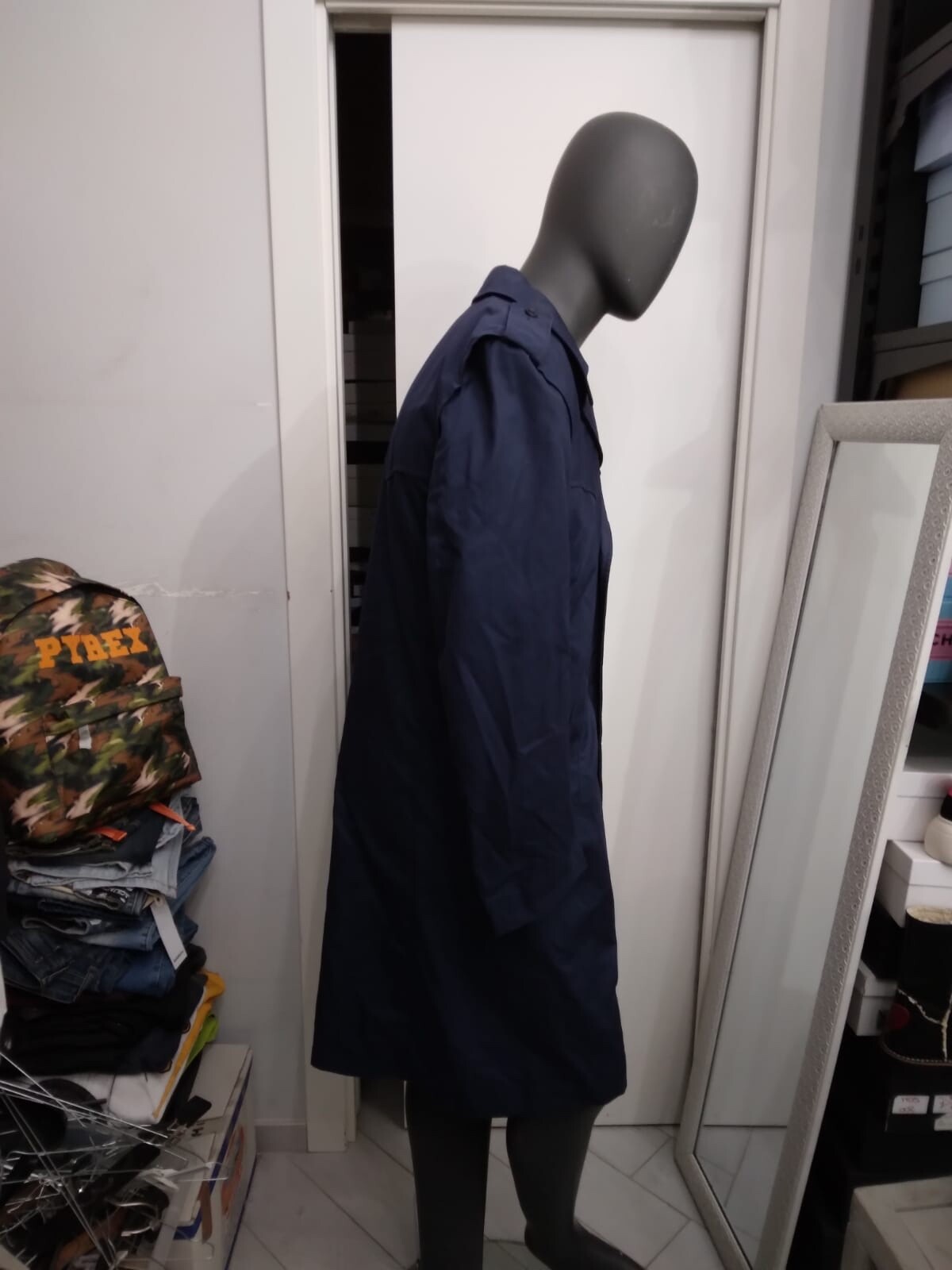 Picture 3 of 6