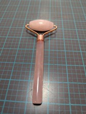 MARY KAY ROSE QUARTZ FACIAL ROLLER PINK LIMITED EDITION