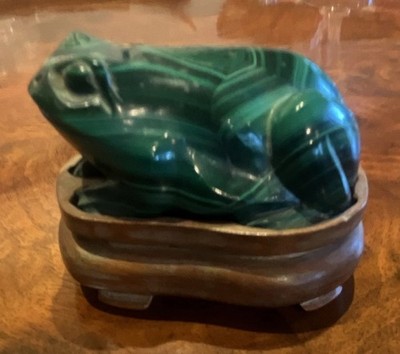 Green Banded Malachite Stone Frog Figurine on Carved Wooden Base Stand 