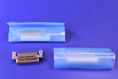 3 HARTING CONN D-SUB PLUG 25 POS R/A SOLDER 09643247222