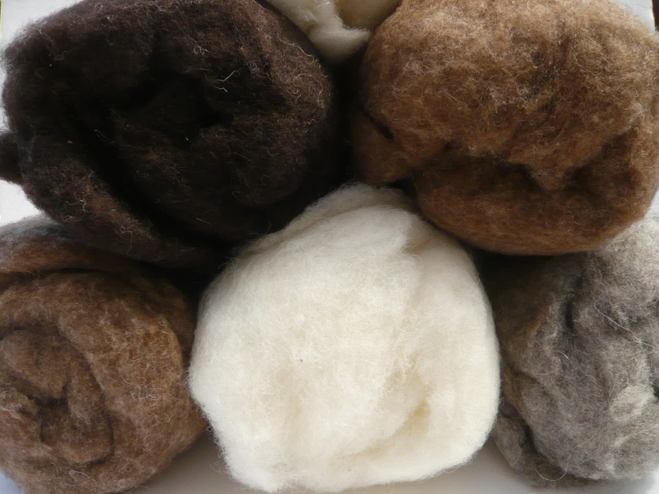 Heidifeathers® Carded British Wool Batts, Soft Felting Core Wool, Natural Cloud - Image 4 of 4