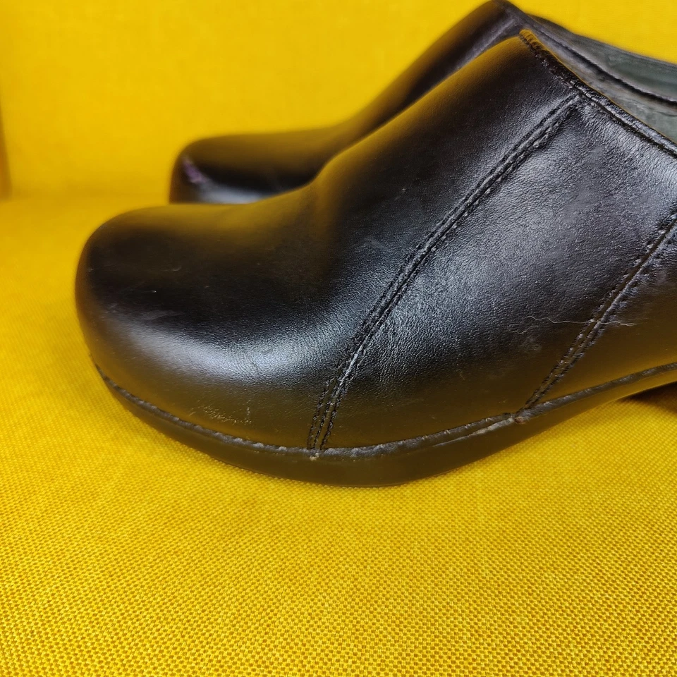 Zuecos de cuero sin cordones Dansko Suri zapatos negros para mujer talla EE. UU. 8,5-9 UE 39   Foto 3 de 4