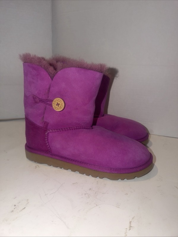 Pink Ugg Bailey Button Boots Size 4 No Box Store Model. Pre Owned
