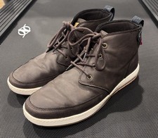 Botas Chukka Levi’s Para Hombre 10.5 Cuero Marrón Plantilla Cómoda Suela Blanca Con Cordones
