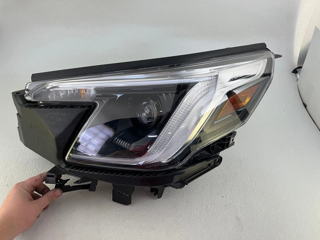 スバル フォレスター SG系 前期 USヘッドライト KHC製 OEM スバル