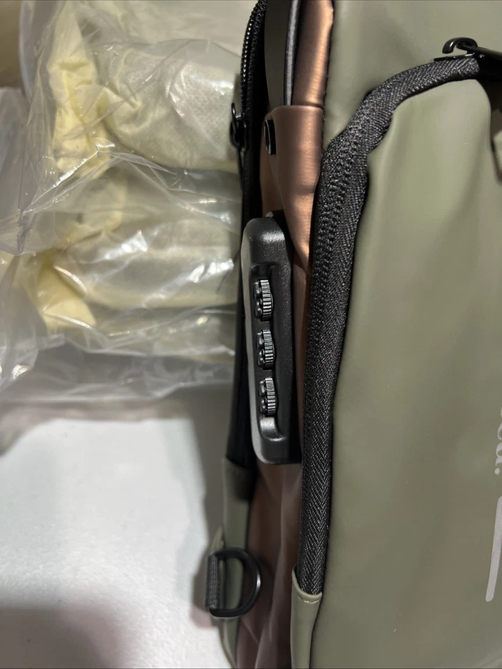 Bolso de hombro antirrobo deportivo con eslinga de carga USB, bolsa de mensajero impermeable Foto 2 de 4