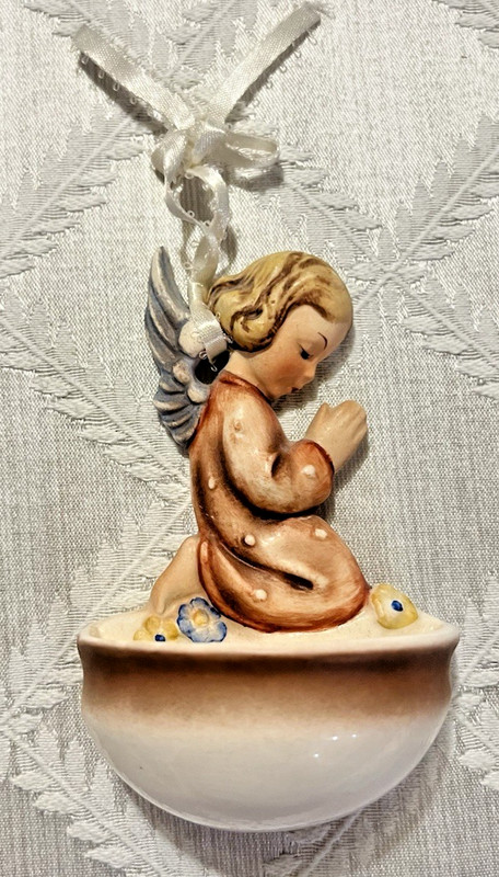 VTG Hummel 1940's US Zone Germany Holy Water Font Praying Blonde Girl Angel 4.5"