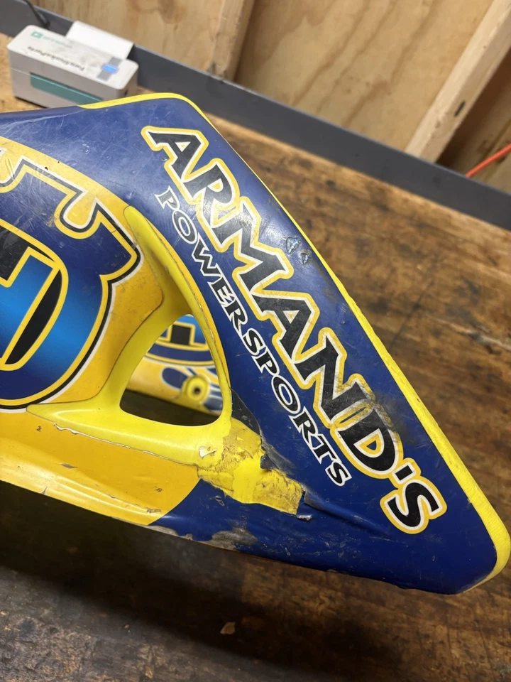 Fundas laterales originales UFO Plastics Husqvarna CR250/CR125 2000-2003 Foto 4 de 4