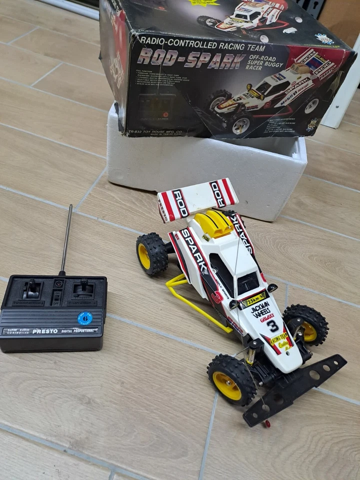 TAIYO ROD SPARK VINTAGE BUGGY RC 1/10 BOX radio tele CLONE NO NIKKO YONEZAWA - Imagen 2 de 4