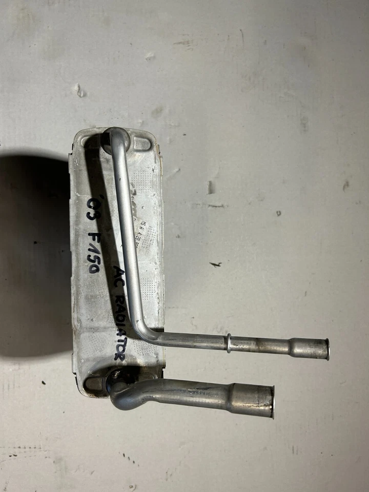 2000-03 Ford F150 AC Radiator - Imagem 2 de 4