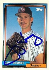 Jeremy Hernandez autographed Baseball Card (San Diego Padres) 1992 Topps #211