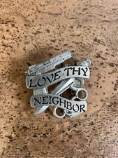 2002 Mobtown Belt Buckle Love Thy Neighbor Gun  Dagger