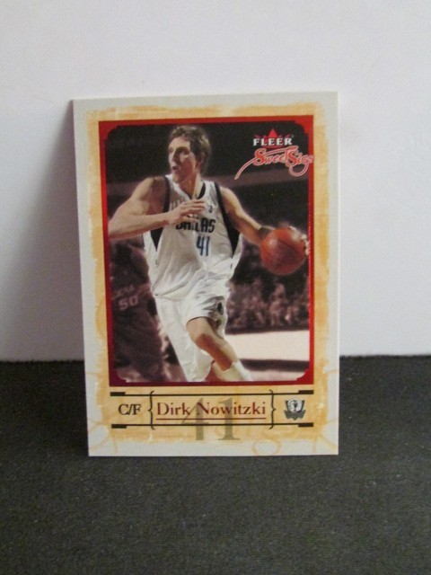 2004-05 Fleer Sweet Sigs #50 Dirk Nowitzki