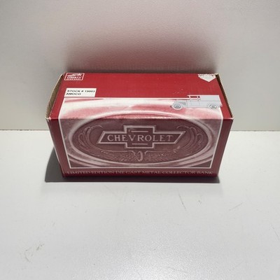 Spec-Cast #19003 1:25 Scale 1928 Chevy National AB Panel Van Amoco Boxed (2)