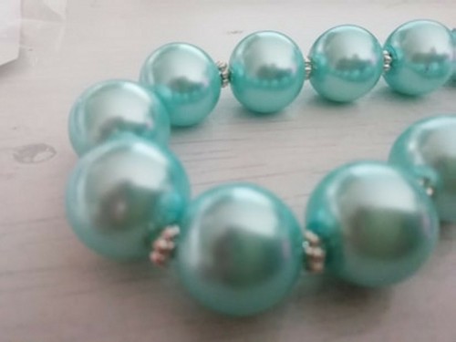 Vintage aqua glass pearls necklace - Picture 3 of 3