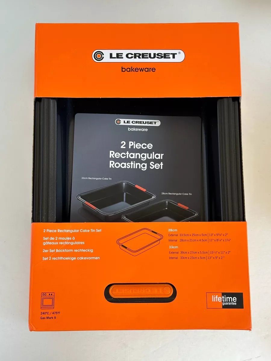 Le creuset cheap cake tin