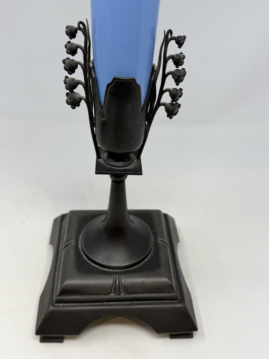 オパリンガラスのブルーピシェ Antique 19th Century French Blue Opaline Glass Vase with Gold