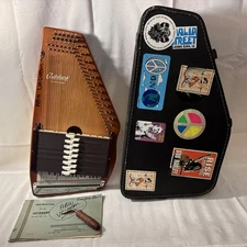 AutoHarp By Oscar Schmidt 15 Chord 36 String w Backpack/Carrying Case/Manual/Key