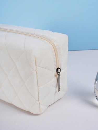White Plush Makeup Bag Cosmetic Organizer Toiletries Bag Makeup Organizer Zip - Picture 5 of 5