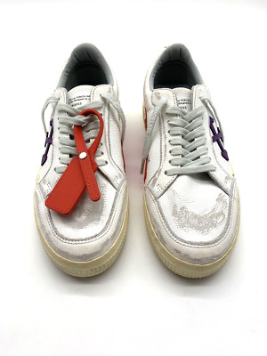 Off-White Women's Vulcanized Low Top Sneaker Size 6 US