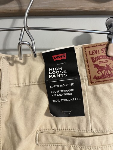 Pantaloni alti larghi Levis nuovi con etichette cachi beige chiaro marrone chiaro alto a pieghe 29 X 32 - Foto 12 di 14