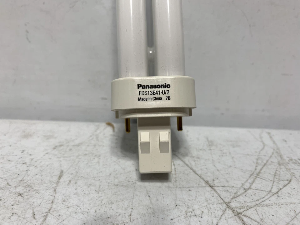 Panasonic FDS13E41 U/S Quad-Tube Lamp 13 Watt 2-Pin (lot of 30) - Image 4 of 4