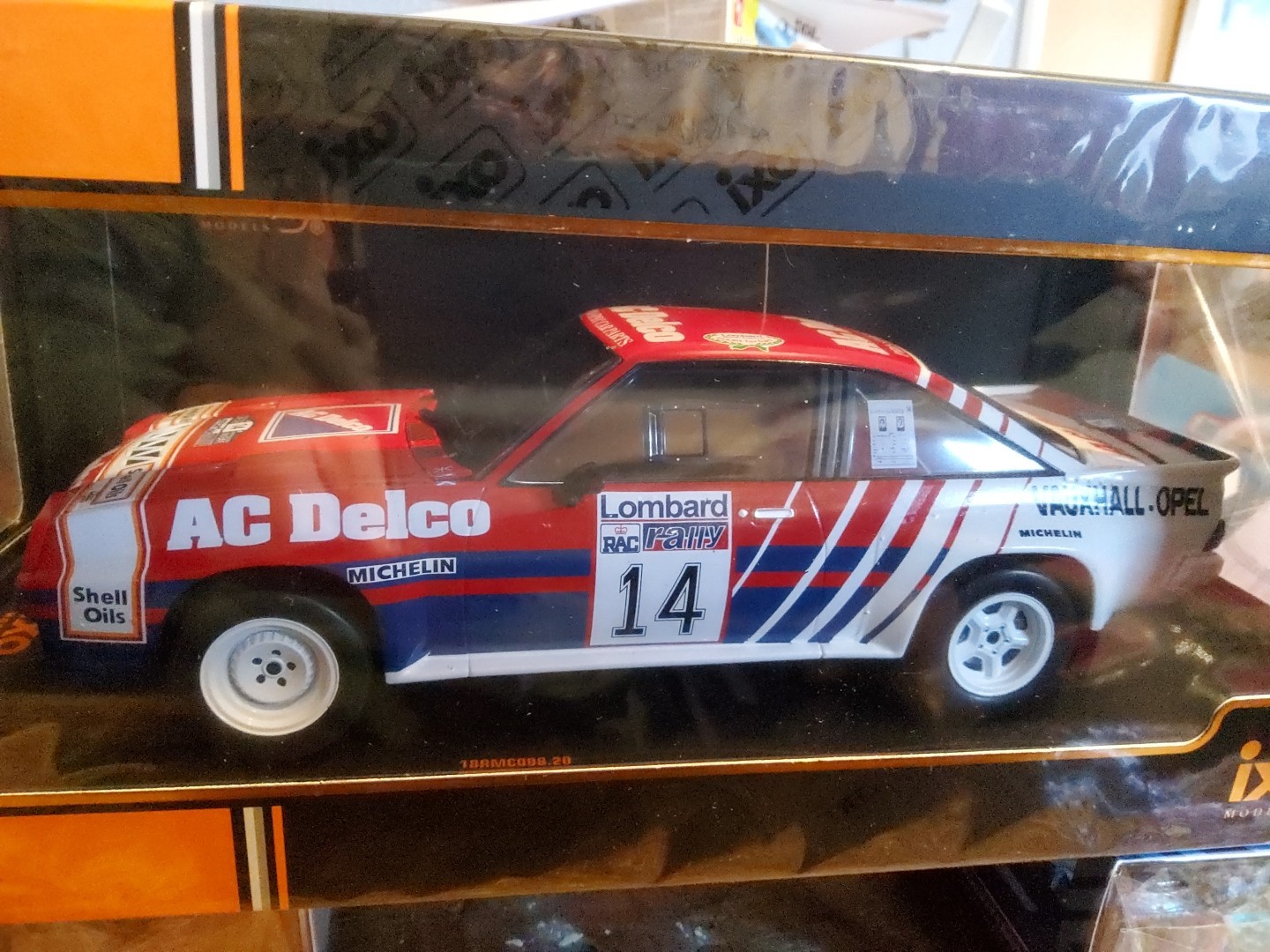 1/18 IXO OPEL MANTA 400 ' AC DELCO' 1985 LOMBARD RAC RALLY #14 JIMMY MCRAE