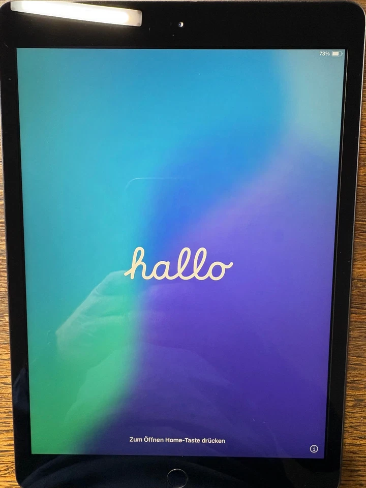 Apple iPad (7th generation) · 128GB · Wi-Fi, Foto 1 von 5
