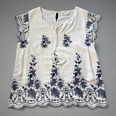 Sweet Wanderer XL Boho Coastal Embroidered Rayon Top White Navy 
