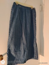 Eddie Bauer 33-1/2 Inch Denim Skirt Three Rt/Side Buttons Rt/Bottom Slit 10