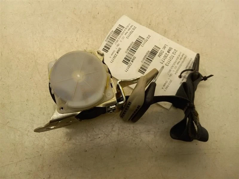 2013 丰田 RAV4 XLE 球杆侧后座皮带组件  — 第 3/4 张图片