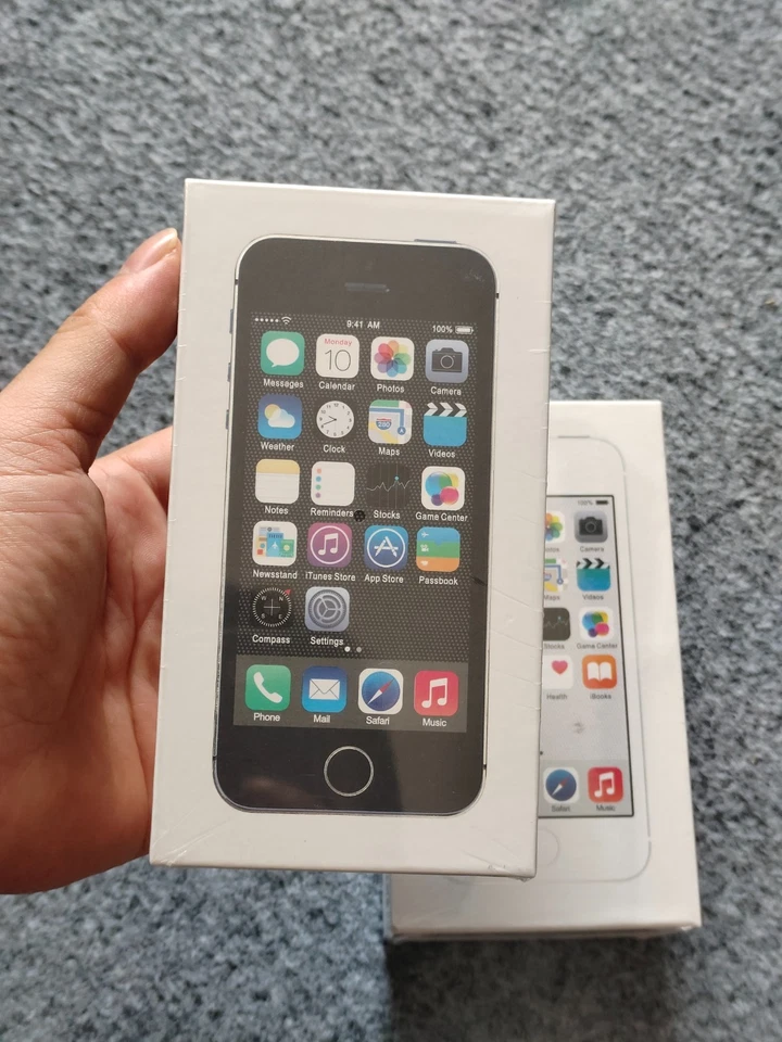 90%N ew Apple iPhone 5s 16/32GB Gray/Silver/Gold Factory UNLOCKED(any carrier) - Image 2 of 4