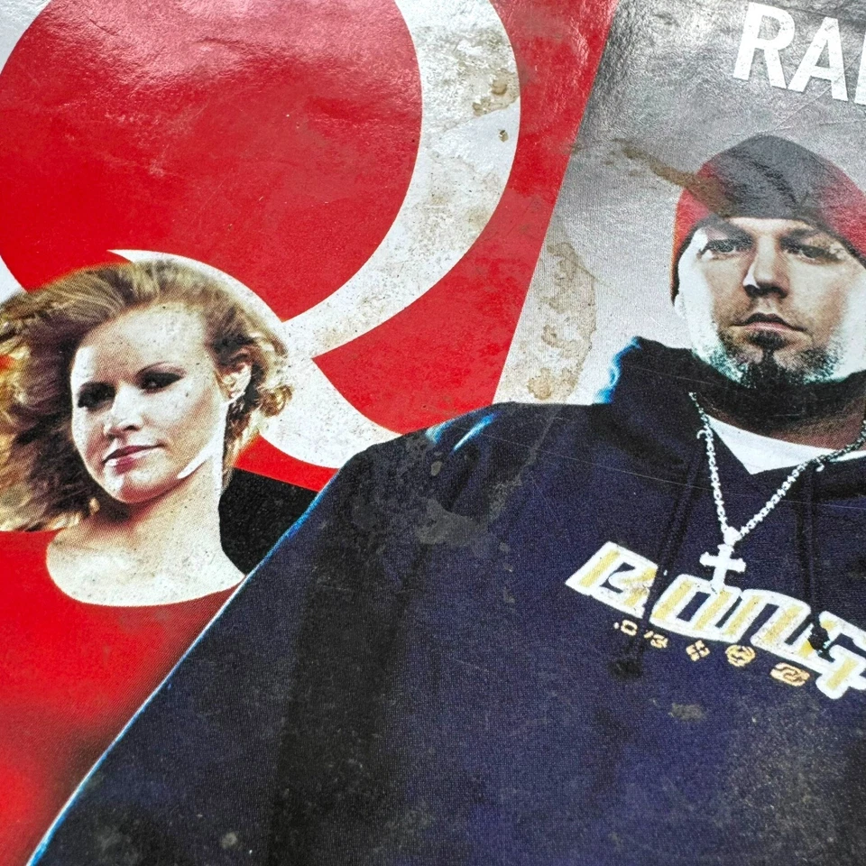 Q Magazine 2001 July Limp Bizkit Radiohead Travis Nelly Furtado Nu Metal Mag - Image 4 of 4