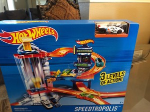 hot wheels workshop track builder speedtropolis track set