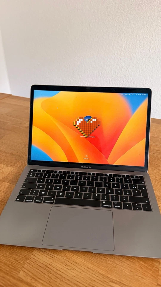 Apple MacBook Air 13" 2019 · i5 · 8GB · 256GB, Foto 1 von 5