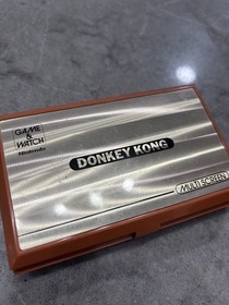 Vintage Nintendo Game & Watch Donkey Kong Multi Screen DK-52 &ndash; 1982