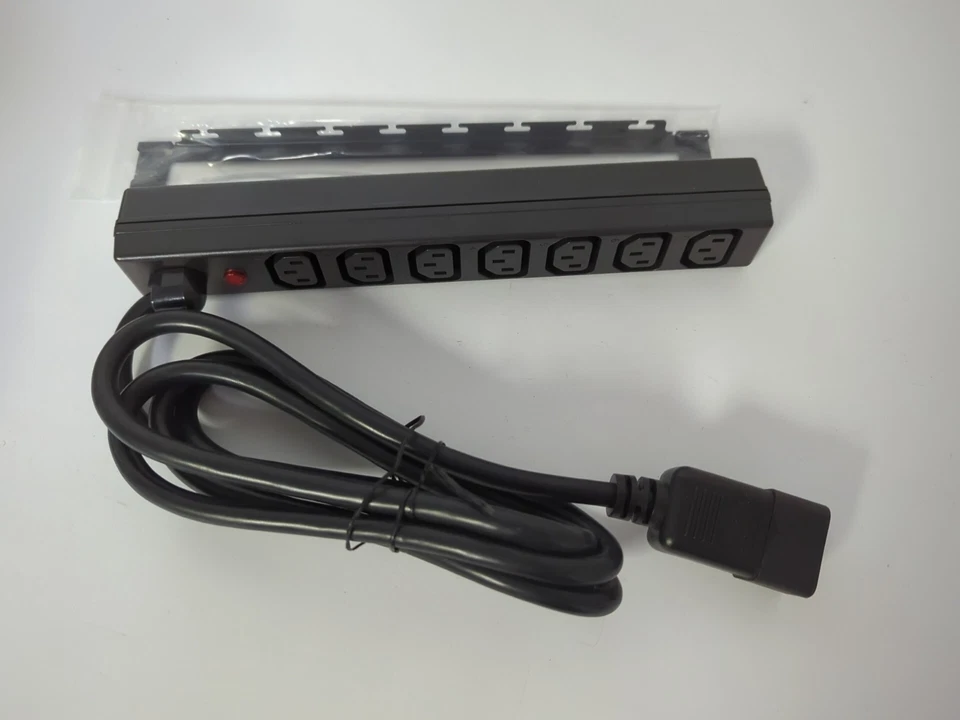 HP Modular PDU Extension Bar 411273-002 HSTNR-PS03 16A 100-240VAC 50/60Hz - Image 2 of 4