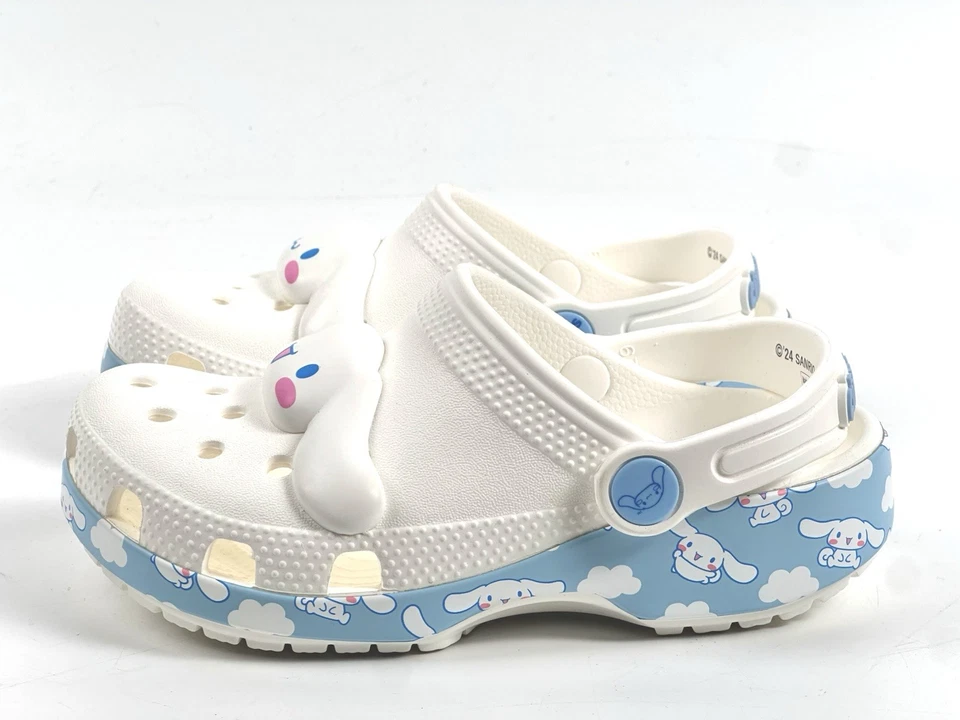 Tamancos Crocs x CINNAMOROLL Sanrio Hello Kitty & Friends clássicos C12 novos sem etiquetas - Imagem 3 de 4