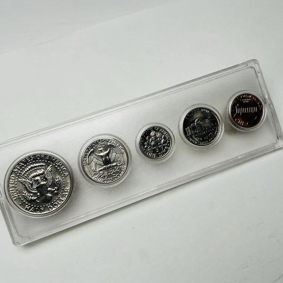 1981-D Birth Year (5 Coin) US Coin Set In Hard Plastic Slab - Image 2 of 3