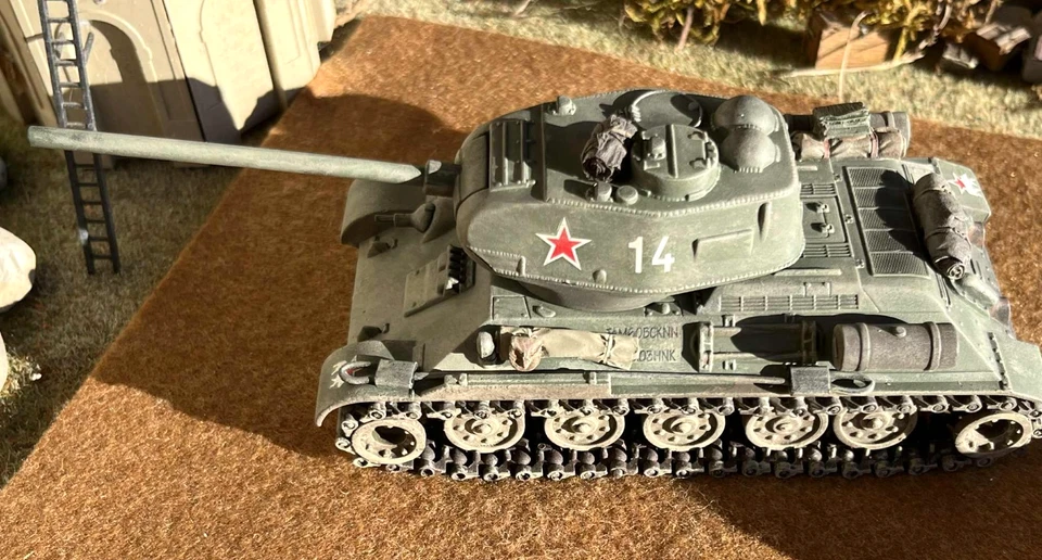 SOLIDO Militaire 1/50 Char Russe T34/85 Camouflage été 1944 PERSONNALISE - Photo 2/4