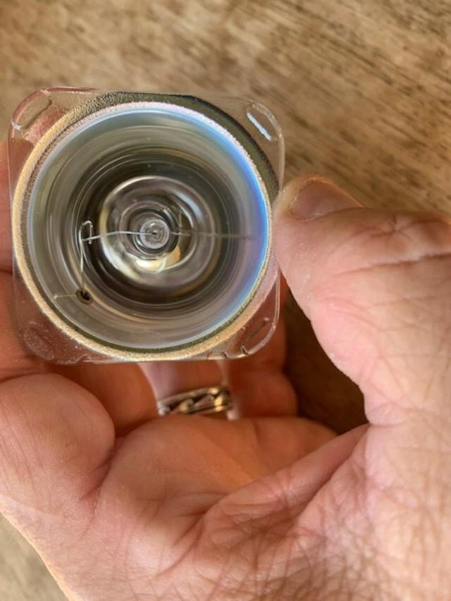 NEW GENUINE OEM, Osram P-VIP 280/0.9 E20.6 / P-VIP 280/1.0 E20.6 Projector Bulb - Image 2 of 4