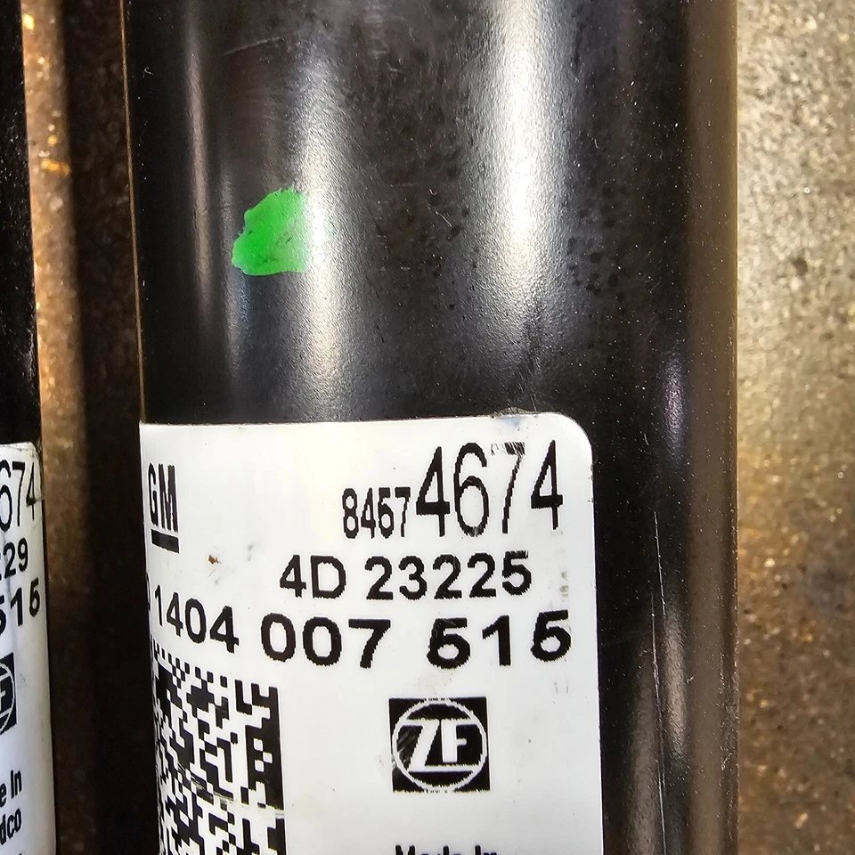 84574674 REAR AC DELCO SHOCK ABSORBER AND STRUT ASSEMBLY FOR GMC ACADIA 19-21 Foto 3 de 3