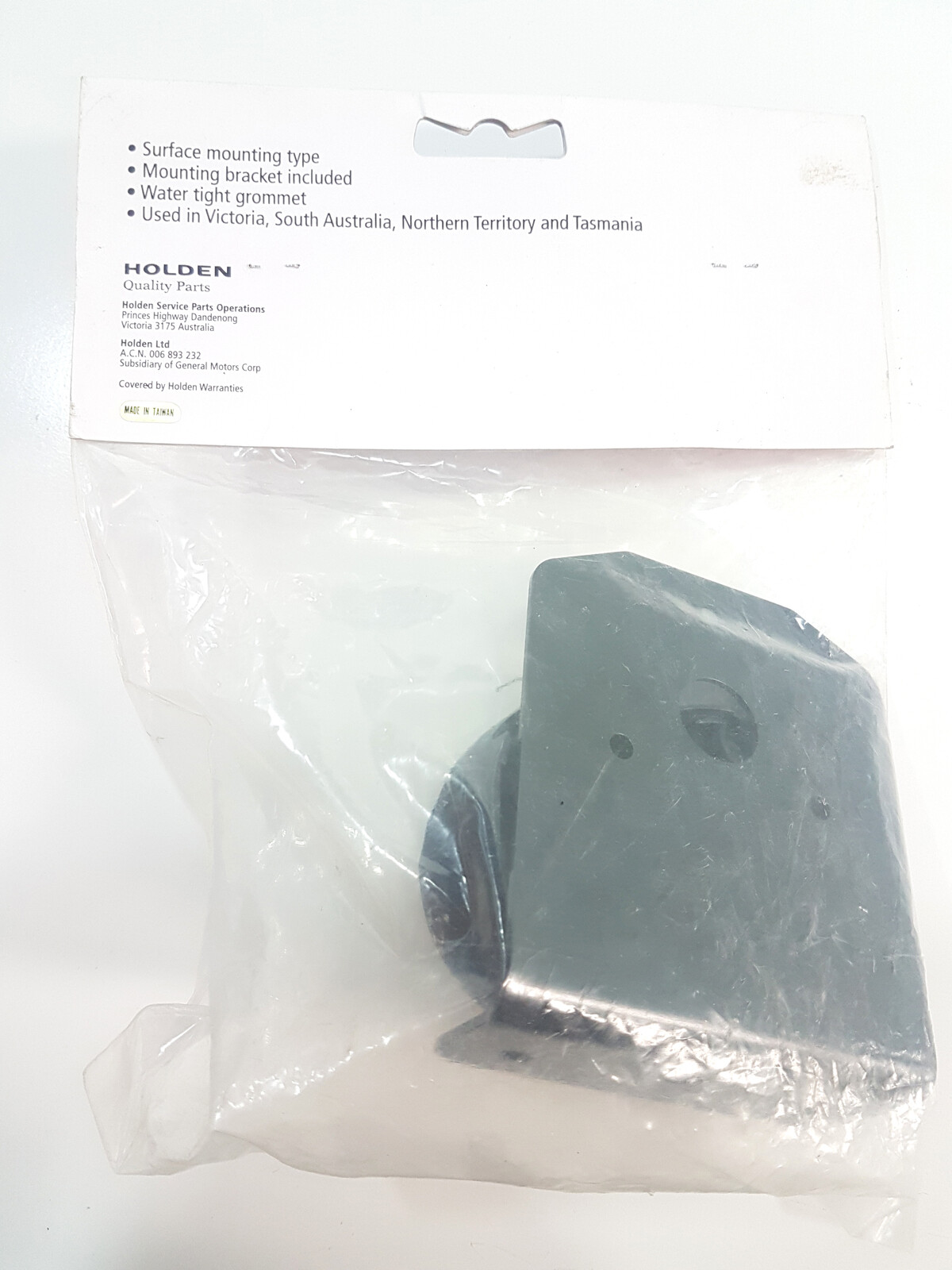NOS Holden Commodore VN VP VR VS 7 Pin Trailer Plug And Bracket Genuine nos-holden-commodore-vn-vp-vr-vs-7-pin-trailer-plug-and-bracket-genuine