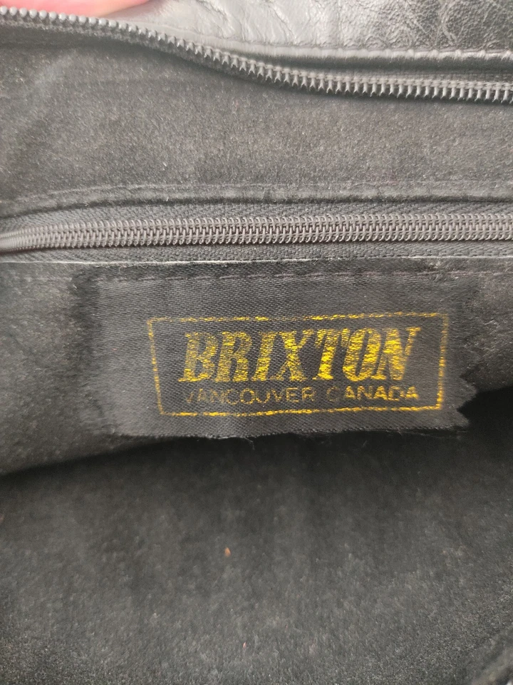 Bolso sin asas Brixton vintage de cuero negro para mujer Foto 4 de 4