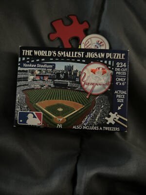 TDC Puzzles. Worlds Smallest Jigsaw.  Yankees.