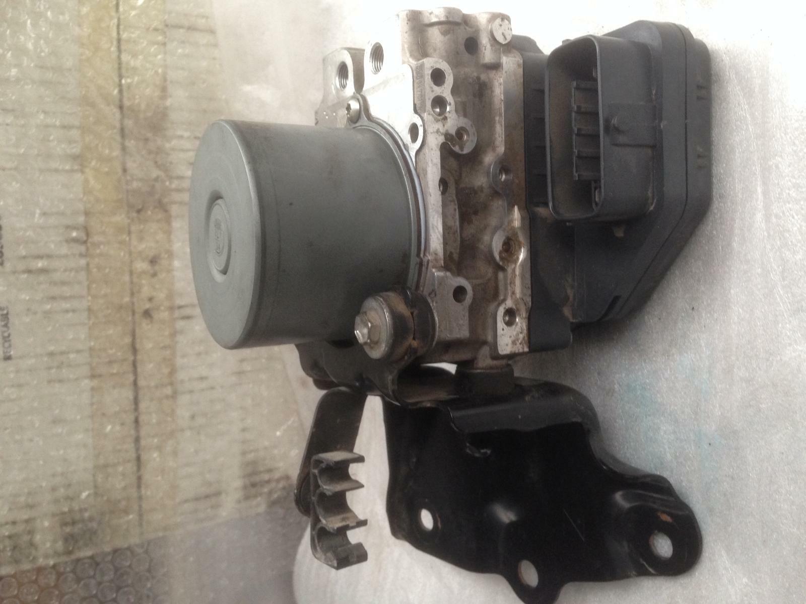 Toyota RAV4 ABS Pump / Module GSA33 11/2005-12/2012 | eBay Australia